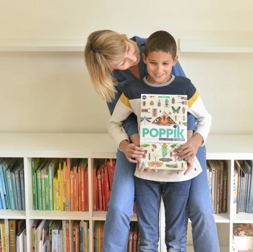 Poppik - Kreatív, fejlesztő óriásplakát, 44 matricával – Rovarok