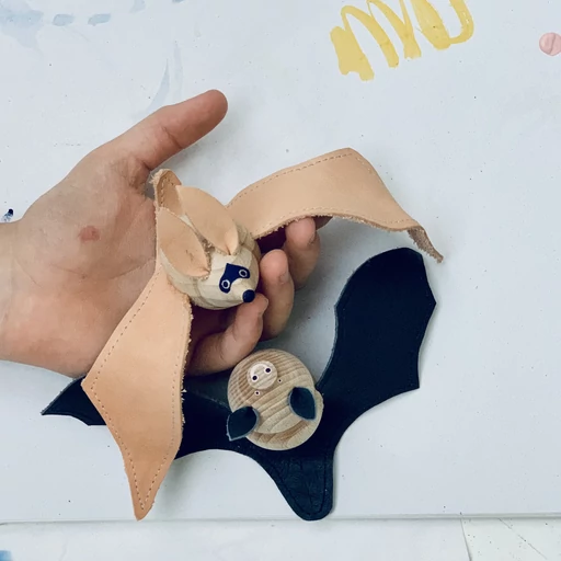 Eperfa - Nagyfülű denevér - nyitott szárnyú 