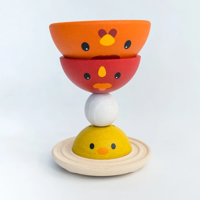 Plan Toys - Csibe fészekrakó