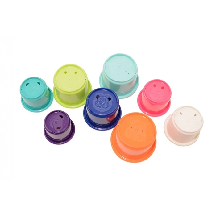 Csepegő poharak fürdőjáték