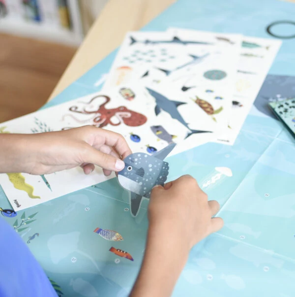 Poppik - Kreatív, fejlesztő óriásplakát - 59 matricával - Óceán