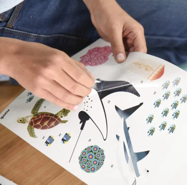 Poppik - Kreatív, fejlesztő óriásplakát - 59 matricával - Óceán