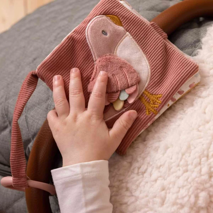 Little Dutch - Textil babakönyv - Virágok és pillangók kicsi 